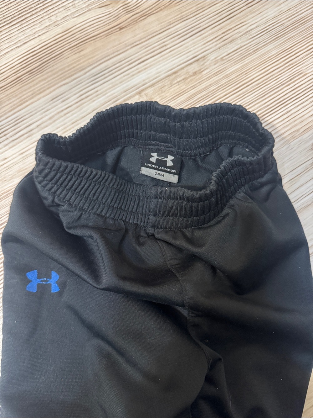 Under Armour dark grey Kids Sweatpants with Blue Logo - Picture 3 of 3